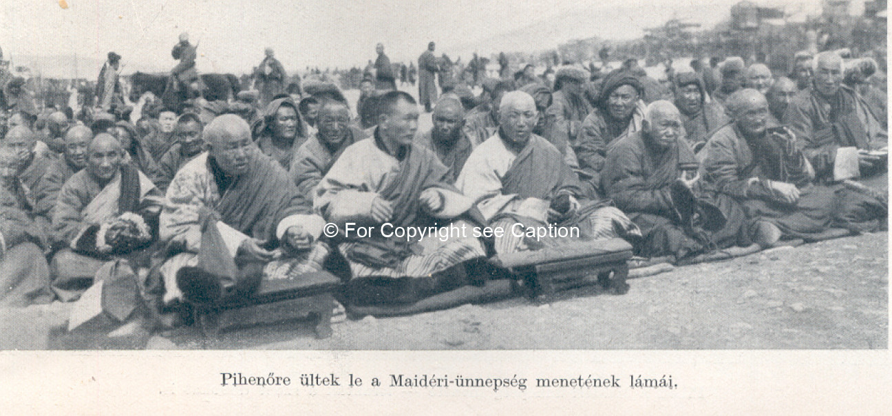 Monks at Maitreya procession. Forbáth, L., A megujhodott Mongolia, Franklin. A Magyar Földrajzi Társ